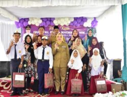 Bantuan Seragam Sekolah dan Mobil Ambulance Desa Kota Baru Semoga Bermanfaat