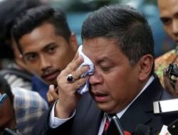 Kado Natal Dan Tahun Baru Sekjen PDIP Hasto Kristiyanto Dari KPK