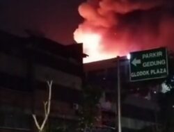 Diskotik Ternama Crown Tiara Di Glodok Jakarta Kebakaran