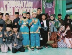 Shefreiya Model Kecil Memperingati Hari Kartini Di Sekolah Dengan Riang Gembira