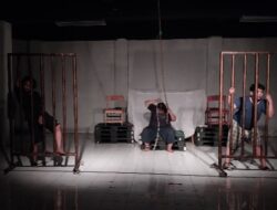 Aku Sendiri: Teater LabTeko Gugat Ingatan di Festival Teater Jakarta 2025