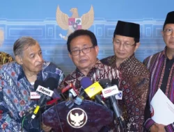 Istana Dikepung Nurani Bangsa! Tokoh Lintas Agama Tuntut Pembebasan Aktivis”