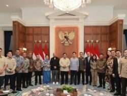 Satu Tahun Memimpin, 74 Tahun Mengabdi: Doa Rakyat Untuk Presiden Prabowo