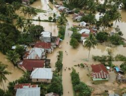 SUMATRA DI TENGAH AIR: Ketika Negara Gagal Mengurus Daratan