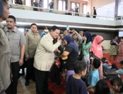 Presiden Tinjau Langsung Penanganan Banjir dan Longsor di Tapanuli Tengah