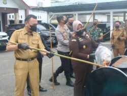 Bupati Empat Lawang Hadiri Pemusnahan Barang Bukti di Kejari Empat Lawang