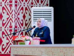 Bupati Hj. Ratna Machmud Lantik 8 Pejabat Eselon II