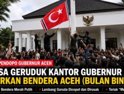 Massa Geruduk Kantor Gubernur Aceh, Kibarkan Bendera Bulan Bintang